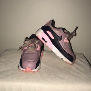 Air Max 90 Leather Rose/Grid Iron Nike’s